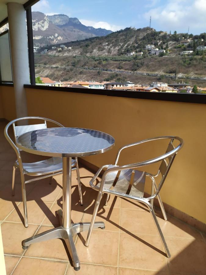 Готель New Garden Torbole Sul Garda Екстер'єр фото
