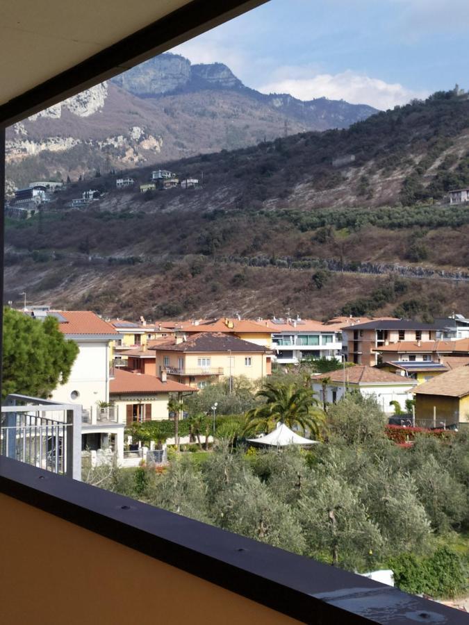 Готель New Garden Torbole Sul Garda Екстер'єр фото